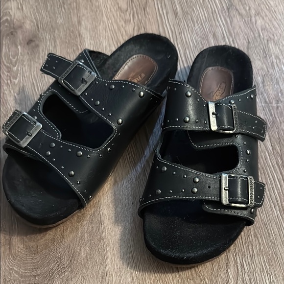 FreeBird Black Studded Buckle Sandals - Picture 1 of 1